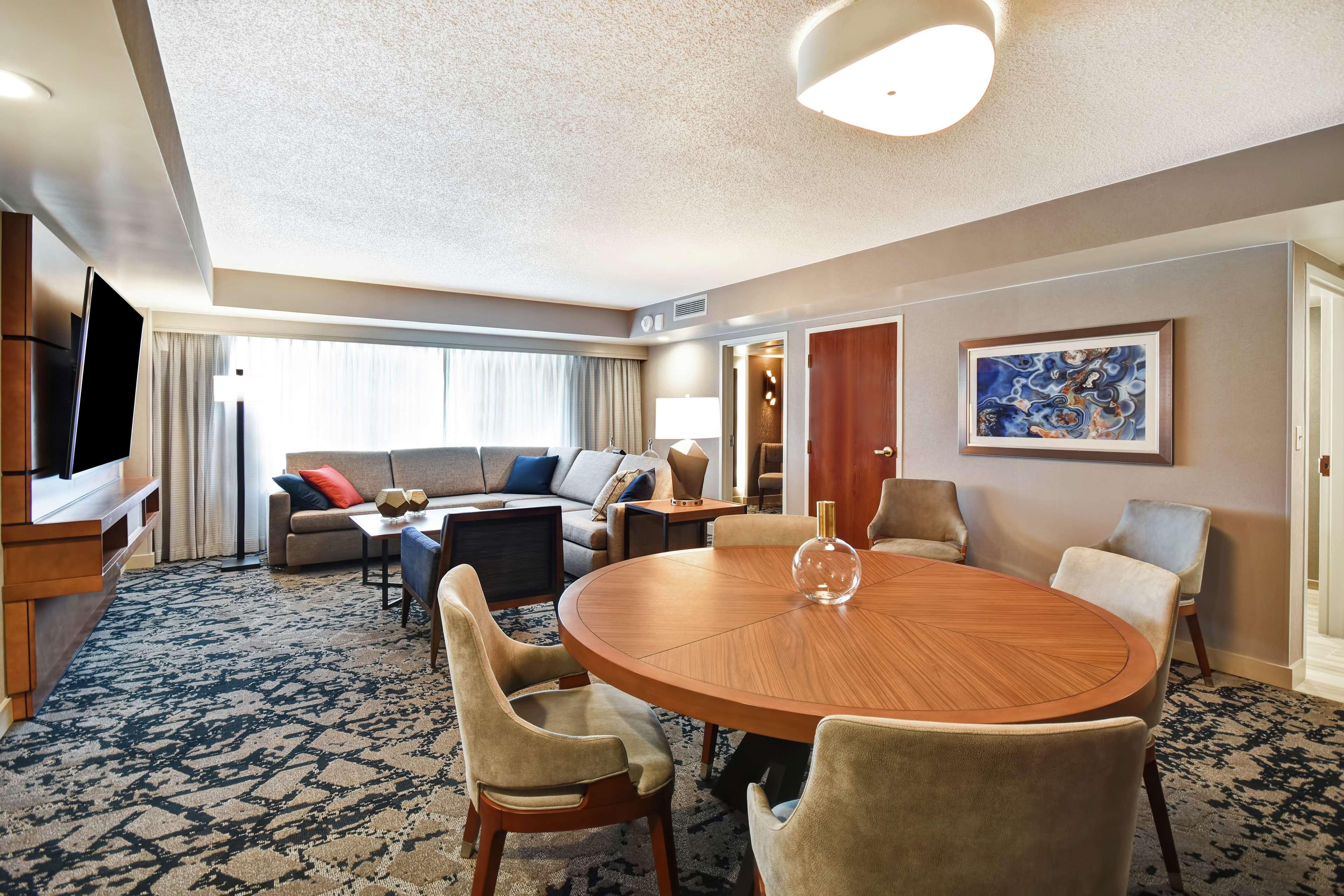 Embassy Suites By Hilton Omaha Downtown Old Market Buitenkant foto