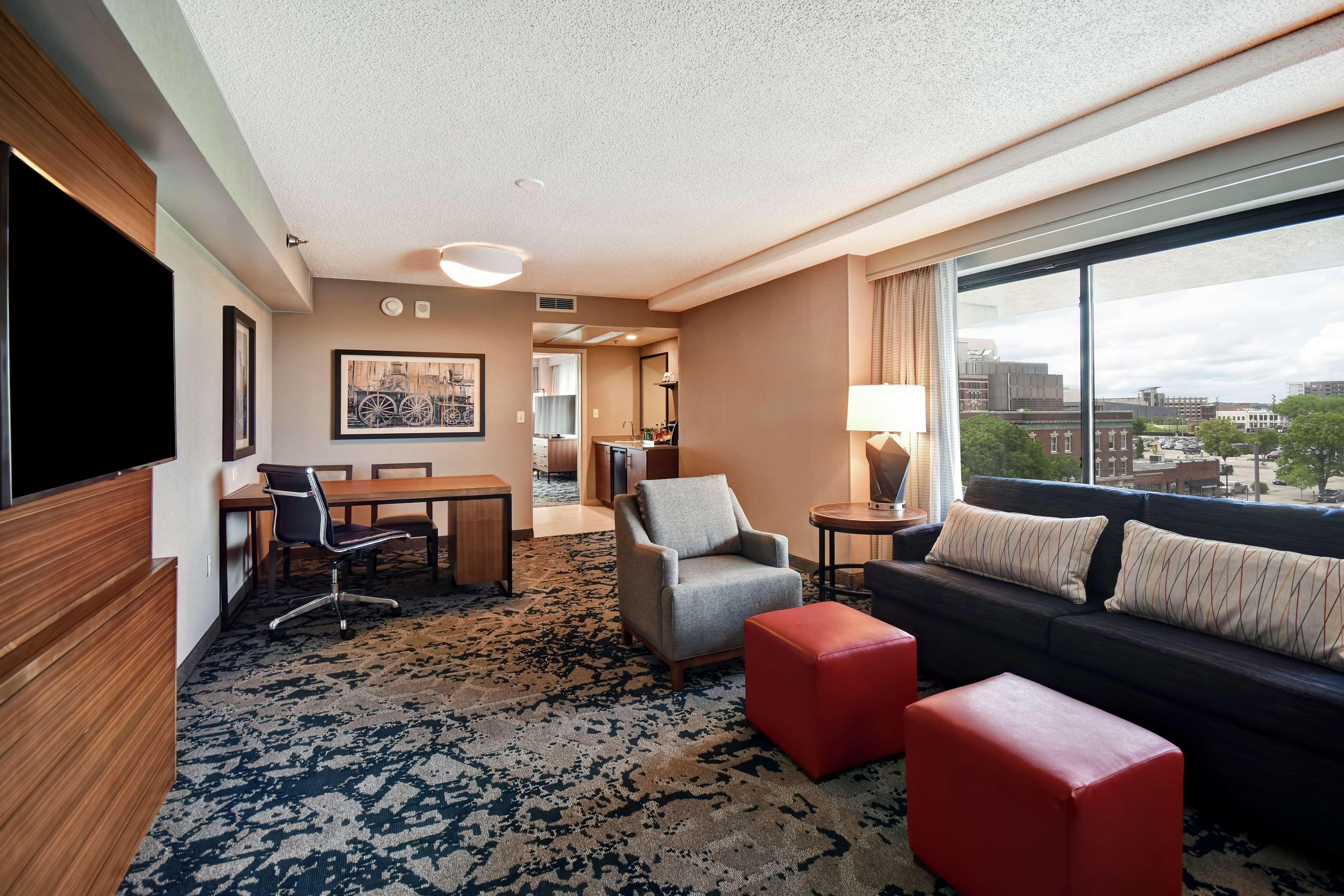 Embassy Suites By Hilton Omaha Downtown Old Market Buitenkant foto