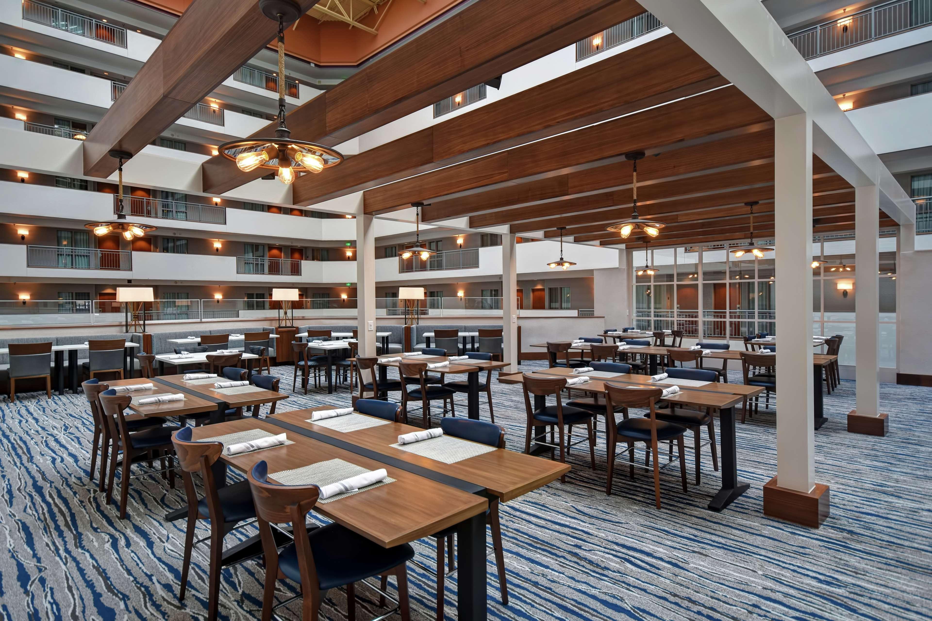Embassy Suites By Hilton Omaha Downtown Old Market Buitenkant foto