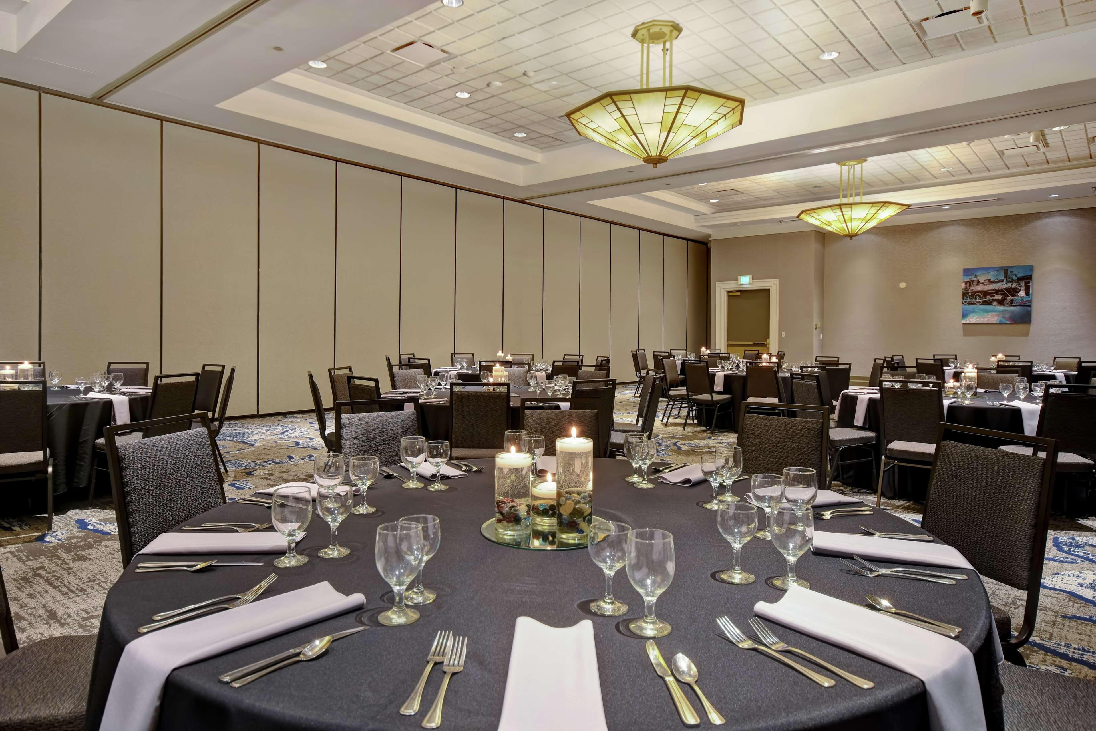 Embassy Suites By Hilton Omaha Downtown Old Market Buitenkant foto