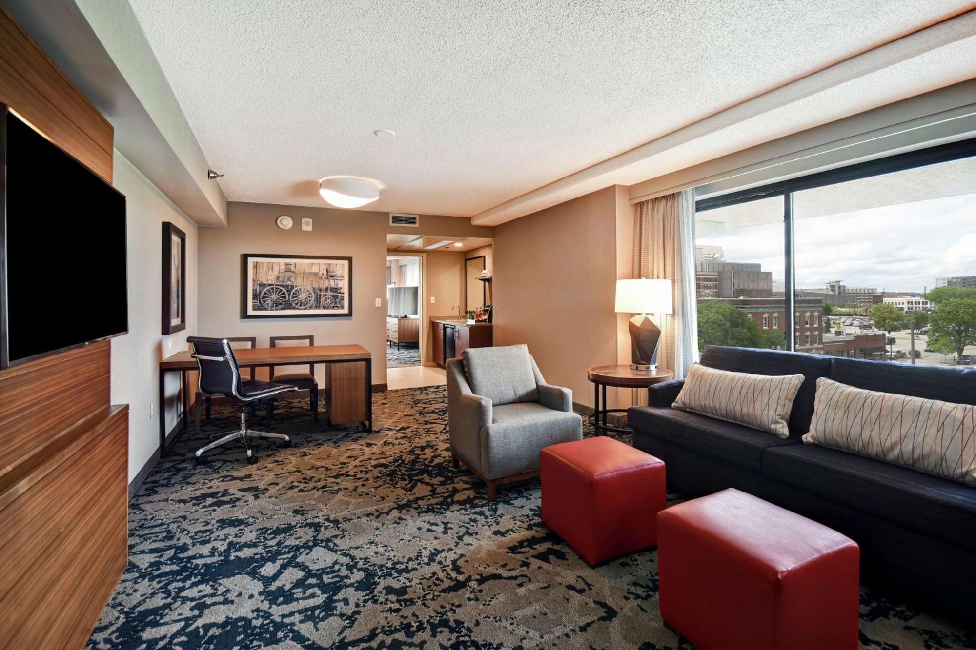 Embassy Suites By Hilton Omaha Downtown Old Market Buitenkant foto
