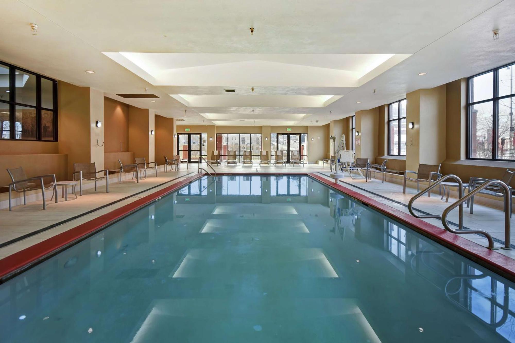 Embassy Suites By Hilton Omaha Downtown Old Market Buitenkant foto