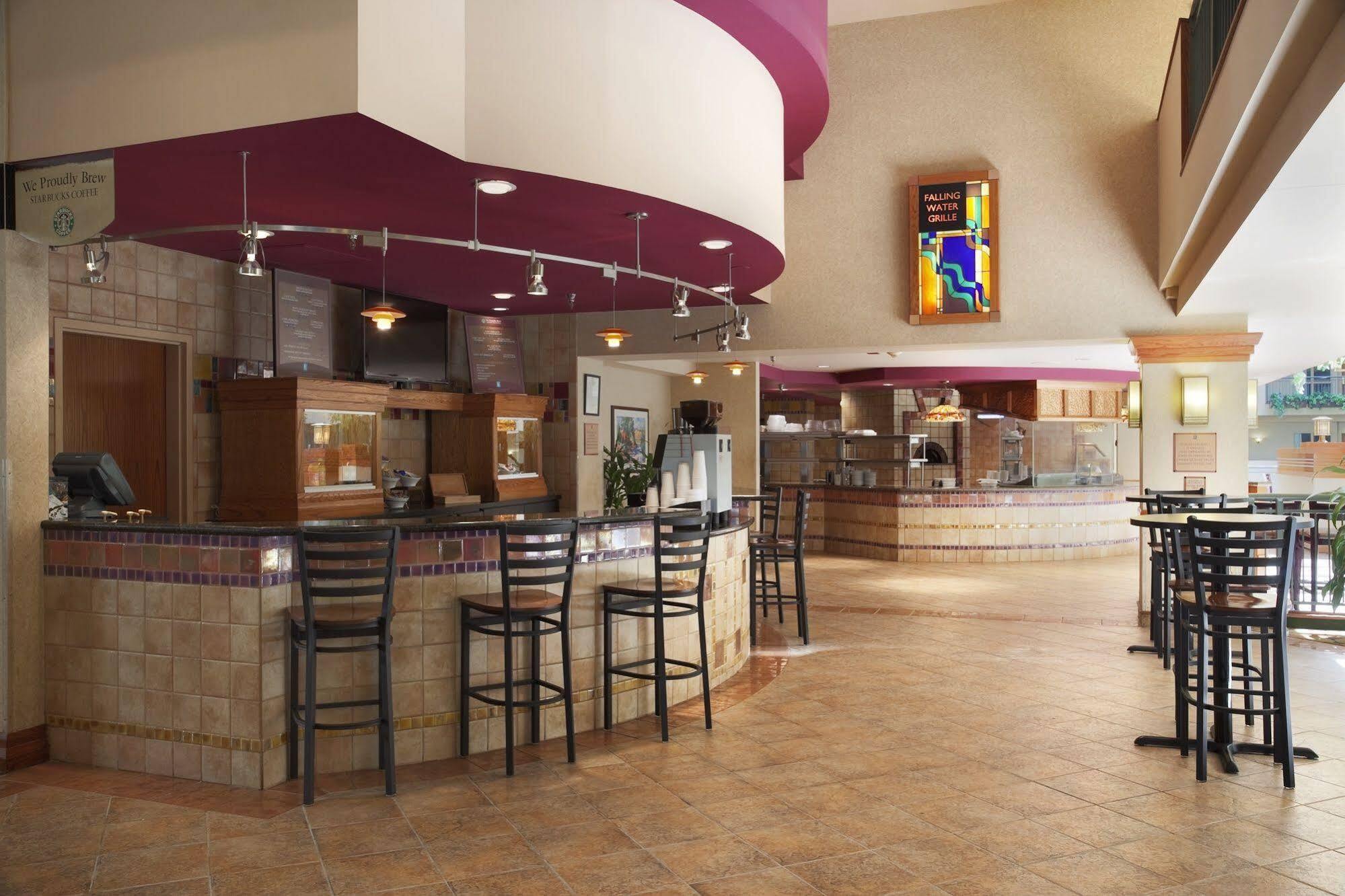 Embassy Suites By Hilton Omaha Downtown Old Market Buitenkant foto